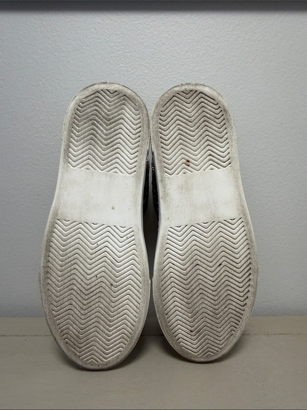 Betsey Johnson Sidny Rhinestone Platform Sneakers Silver Glitter Sparkle Shoes 5 - Picture 9 of 11